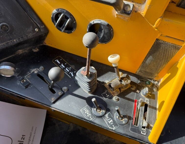 VOLVO A35